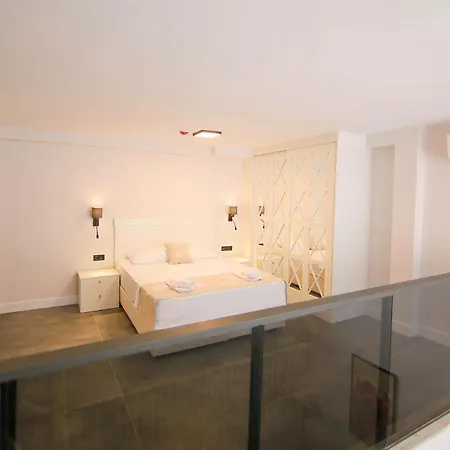 Krem Marin 酒店 Çeşme