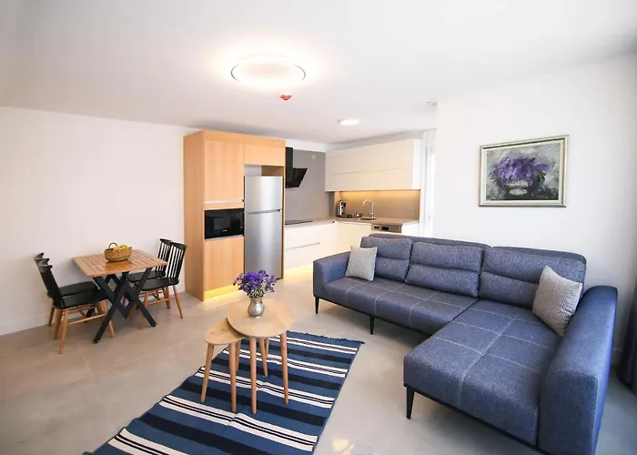 Krem Marin Szálloda *